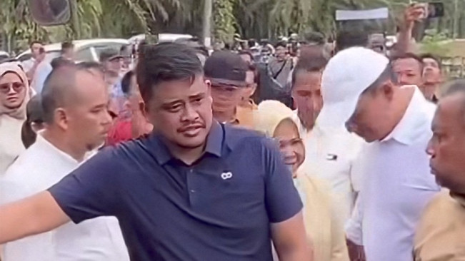 Tangkapan layar Bobby Nasution saat berada di Langkat. [Istimewa]